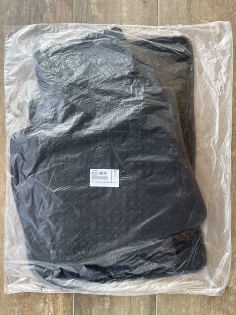 BMW 2 (U06), X1 (U11), X2 (U10), Mini Countryman (U25) gyári szőnyeg