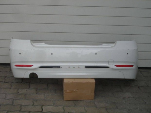 BMW 2-es F22 F23 radaros Sport hátsó lökhárító 2010-től