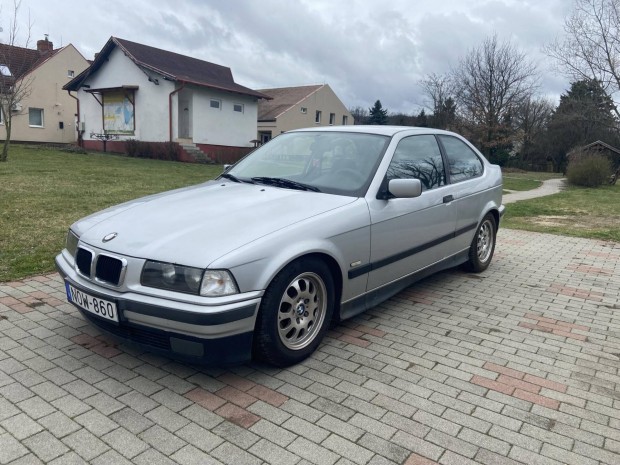 BMW 316i Compact