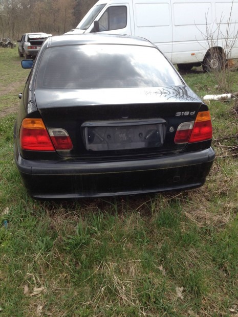 BMW 318 d 2001évját tipús Bontott Karosszéria