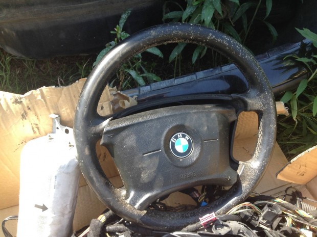BMW 318 d E 46 tip 2001 vj Bontott alkatrszek  Karosszria