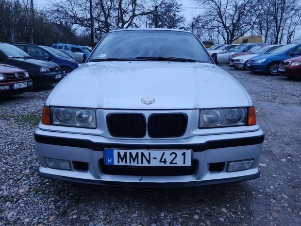 BMW 318i Touring