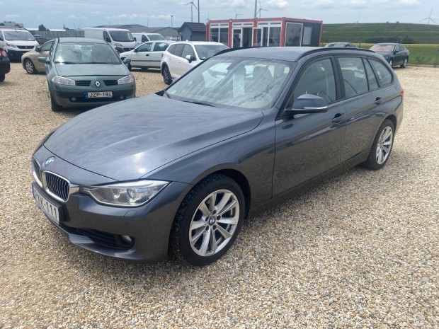 BMW 318i Touring Bi-Xenon.Navi.Radar.lsfts....