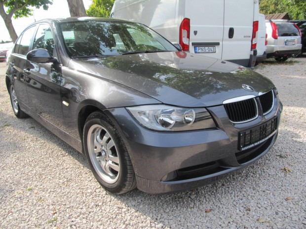 BMW 318i.......