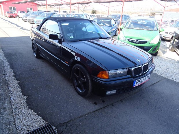 BMW 318i.......