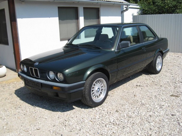 BMW 318i.......