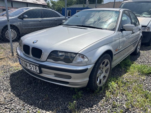BMW 318i.......
