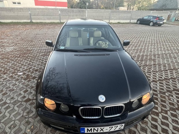 BMW 318ti Compact