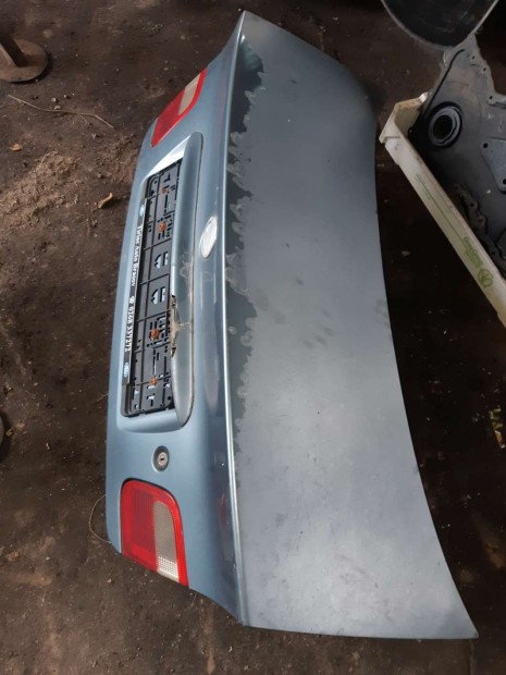 BMW 320D E46 Csomagt�r Ajt�