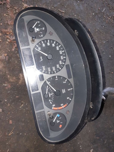 BMW 320D E46 �raegys�g / Kilom�ter�ra