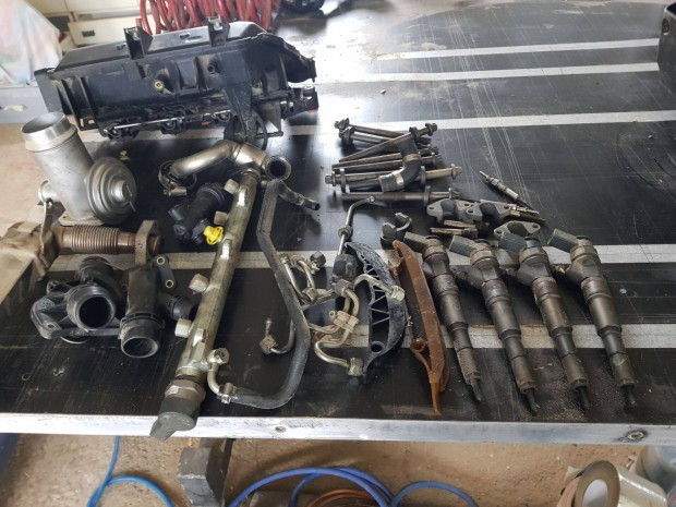 BMW 320 D bontott motor