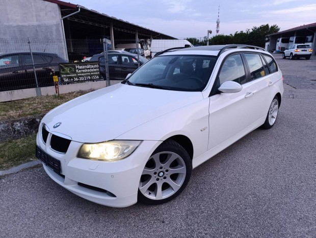 BMW 320d Touring Full extra! Panoráma tető. Dup...