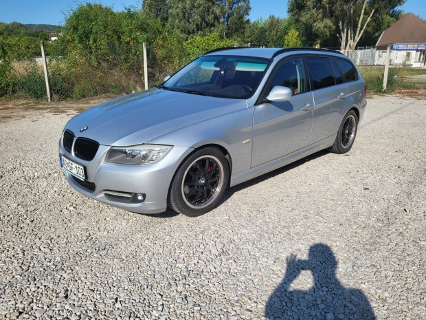 BMW 320d Touring (Automata) Garantált KM