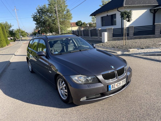 BMW 320d Touring levehető vonóhorog szervizelt...