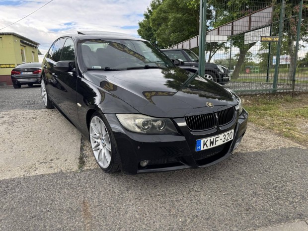 BMW 320d (Automata) Gyári M-Pack