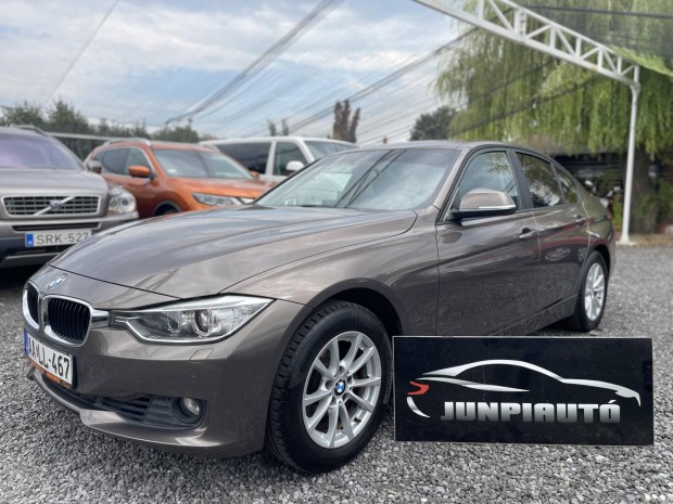 BMW 320i 2.0 Szép állapotú sedan 144.000km-rel...