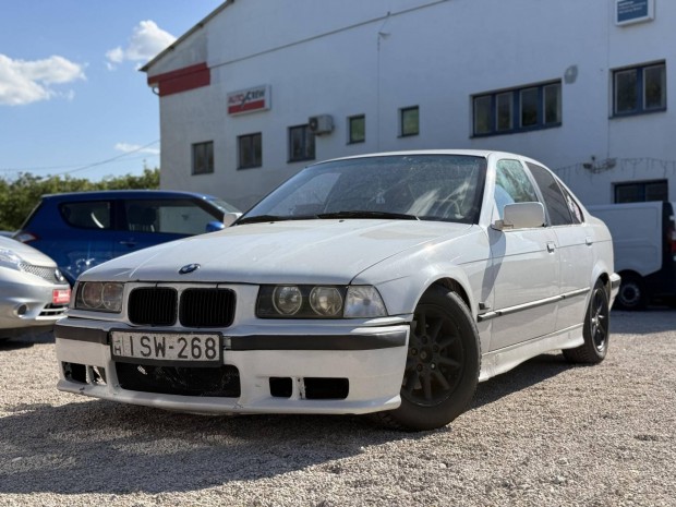 BMW 320i 6 henger! Friss Műszaki! Állítható fut...
