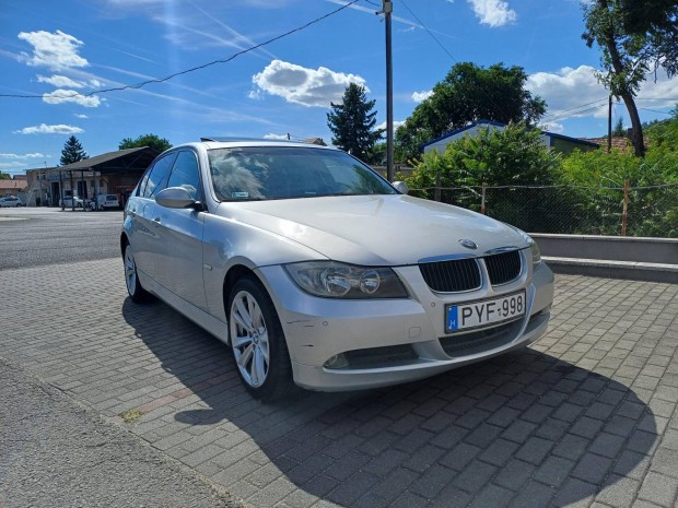 BMW 320i Autbeszmits