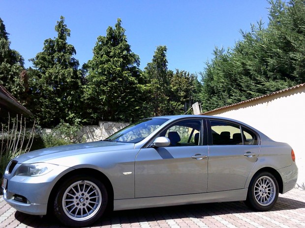 BMW 320i Karambolmentes! Vgig karbantartott! S...