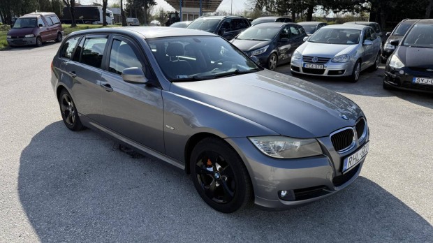 BMW 320i Touring Alkalmi Vétel. Kevés Km