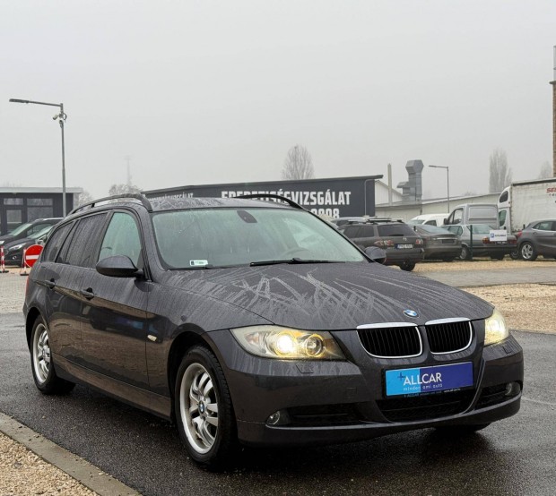 BMW 320i Touring lsfts/Tempomat/Xenon/Multi...