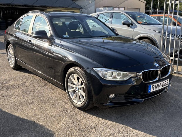 BMW 320i (Automata) F30. Navi.Xenon. Friss Mszaki
