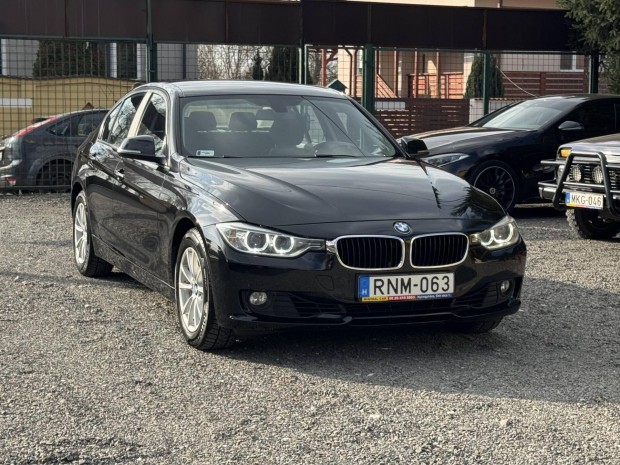 BMW 320i (Automata) benzines