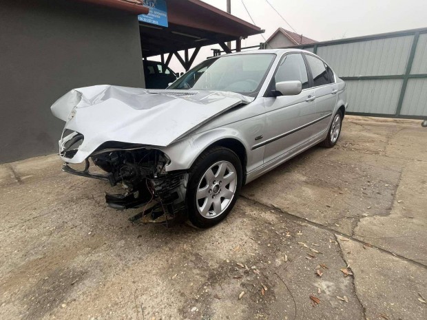 BMW 320i //6-hengeres// Plusz egy donor aut //