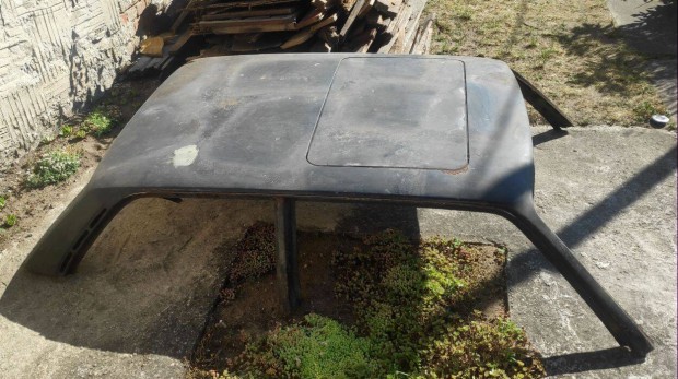 BMW 323 (E21 1982) Tető Tetőablakkal (bontott) sérült
