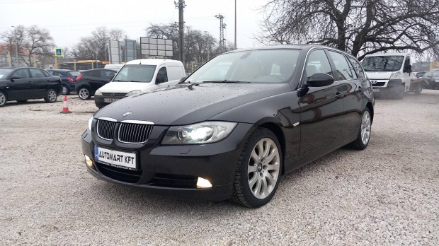 BMW 325i xdrive Touring Sor6. Xenon. Bzs. Manu...