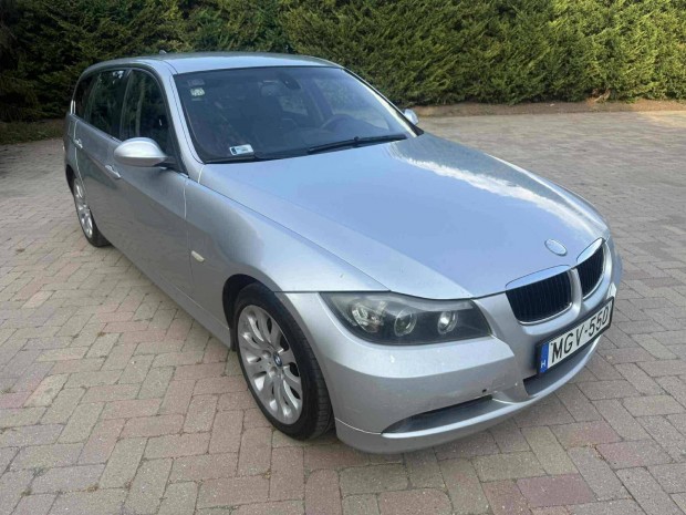 BMW 330d Touring