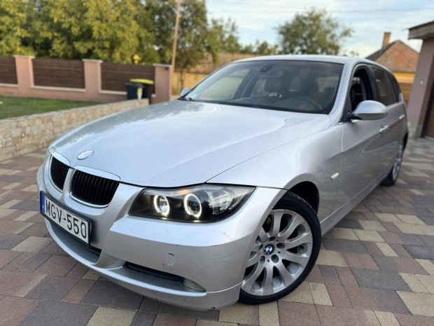 BMW 330d Touring Nagy navi.bőr.xenon