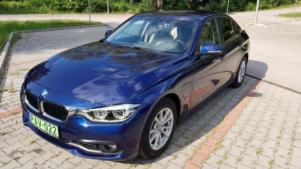 BMW 330e Plug-In Hybrid 1. tulajdonostl elad