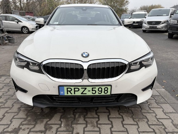 BMW 330e Sport (Automata) Magyar 1 Tulaj!!!Cser...