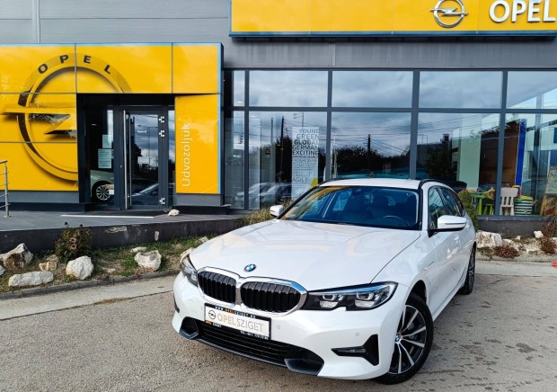 BMW 330e xdrive (Automata) Individual 1.Tulajdo...