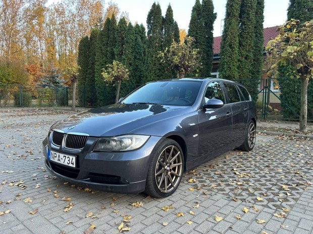 BMW 330xd Touring (Automata)