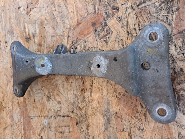 BMW 3 E90/91 (2007-2013) 2.0 Benzines  V�lt�tart�bak