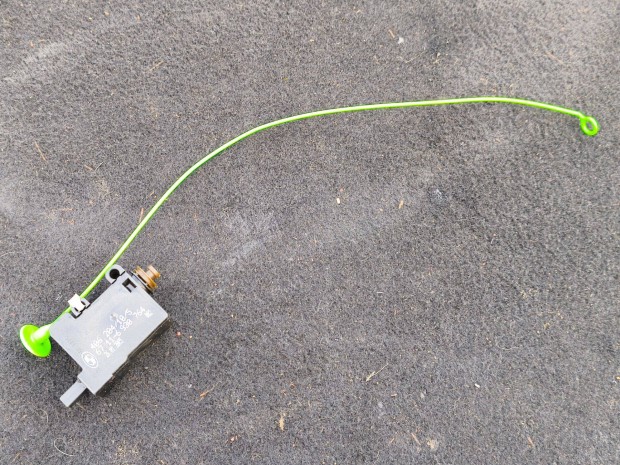 BMW 3 E90 E91 tank ajt zr tankajt kzponti zr motor