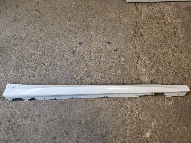 BMW 3 GT M Sport Jobb küszöb burkolat 51778057148