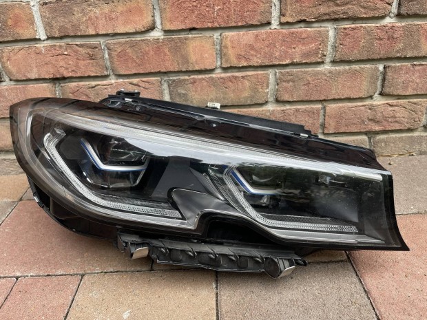 BMW 3' G20 Saloon 330E Jobb első lámpa