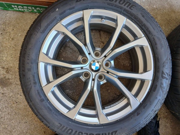BMW 3-as G20 G21 G28 4-es G22 G23 alufelni felni nyri gumikkal 5x112