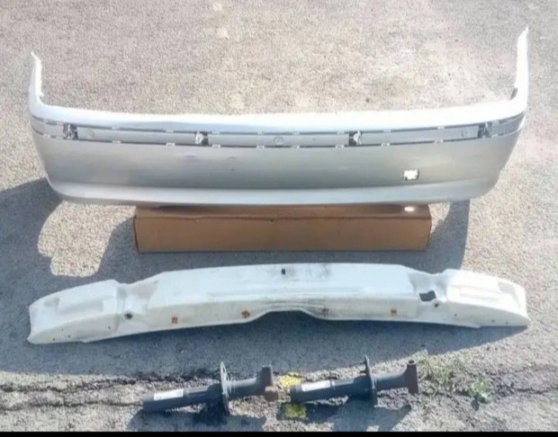 BMW 3-as sorozat E46 H�ts� l�kh�r�t�