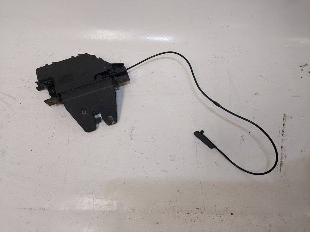 BMW 3 e90 e91 e92 e93 csomagtér ajtó zár csomagtérajtózár csomagtérajt