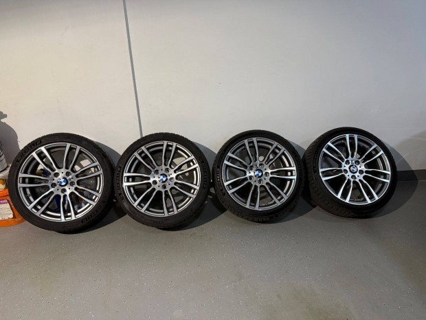 BMW 403M 19 col felni Michelin Pilot Sport gumi 225/40/19 255/35/19 sz