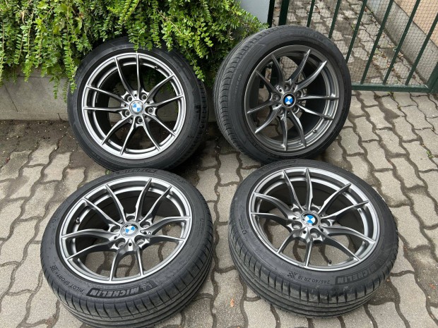 BMW 513 M 18 knnyfm felni gumival szenzorral M2 M3 M4