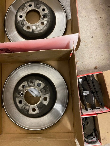 BMW 520d F10 tpus gyri els fktrcsa - fkbett bontsbl