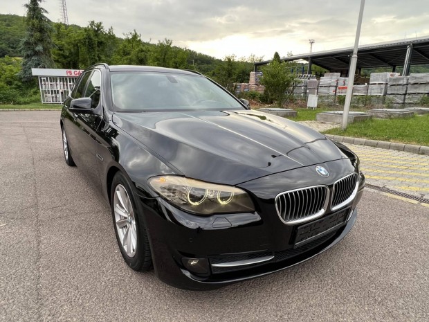 BMW 520d Touring Navi!!! Xenon!!! Klms.Szp ...