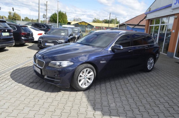 BMW 520d Touring (Automata) 0 FT nervel Elvih...