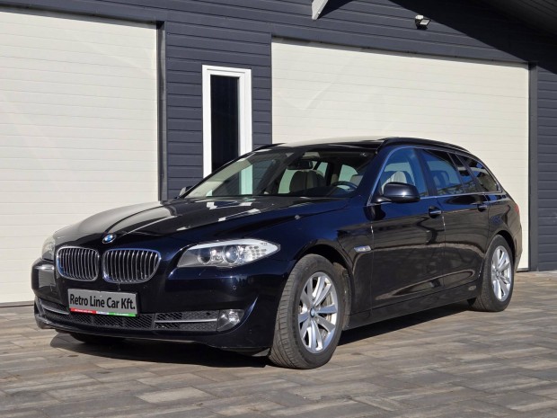 BMW 520d Touring (Automata) Bőr.Head-Up.Panorám...