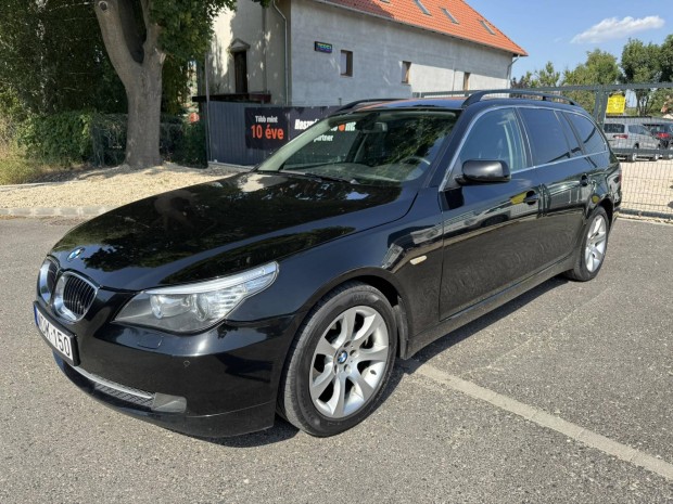 BMW 520d Touring (Automata) Panoráma!Navi!Szkön...